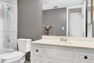 3511 E Inverrary Dr, Lauderhill, FL 33319 - Photo 15