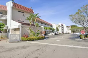 3511 E Inverrary Dr, Lauderhill, FL 33319 - Photo 3