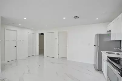 812 13th St, West Palm Beach, FL 33401 - Photo 5