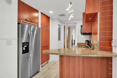 1395 Brickell Ave #3311, Miami, FL 33131 - Photo 11