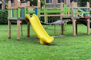 17650 NW 68th Ave, Hialeah, FL 33015 - Photo 19