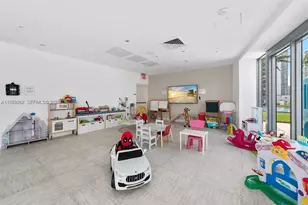 601 NE 36th St, Miami, FL 33137 - Photo 47