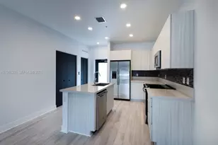 4740 NW 84th Ct, Doral, FL 33166 - Photo 9