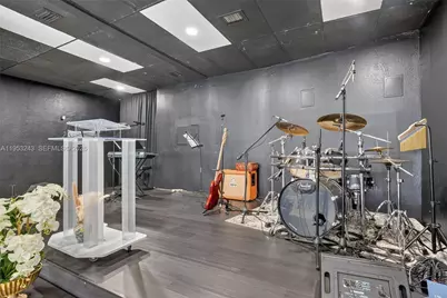 2151 SW 8th St, Miami, FL 33135 - Photo 13