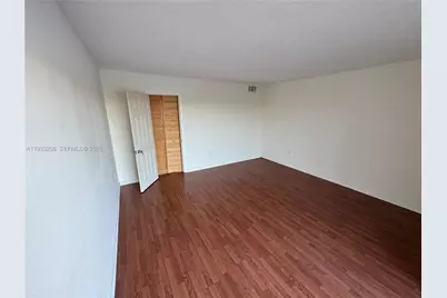 9351 Fontainebleau Blvd #B418, Miami, FL 33172 - Photo 13