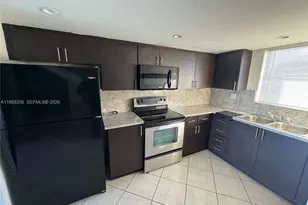9351 Fontainebleau Blvd, Miami, FL 33172 - Photo 7