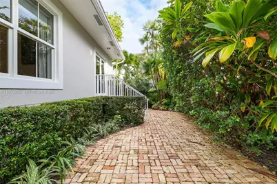 164 W Mashta Dr, Key Biscayne, FL 33149 - Photo 31
