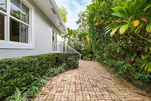 164 W Mashta Dr, Key Biscayne, FL 33149 - Photo 31