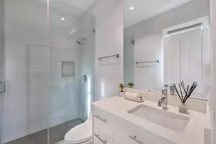 164 W Mashta Dr, Key Biscayne, FL 33149 - Photo 23