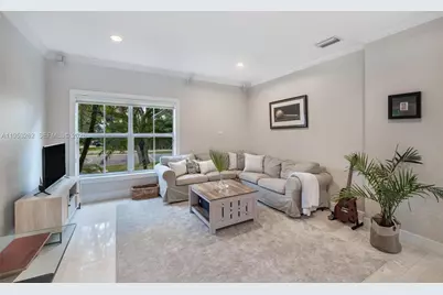 164 W Mashta Dr, Key Biscayne, FL 33149 - Photo 17