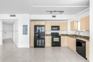 3180 SW 22nd St, Miami, FL 33145 - Photo 13