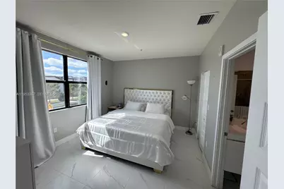 7809 NW 104th Ave #28, Doral, FL 33178 - Photo 9