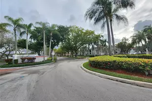 11763 NW 11th St, Pembroke Pines, FL 33026 - Photo 27