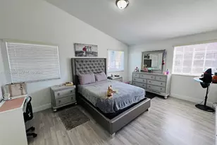 10137 SW 223rd Terrace, Cutler Bay, FL 33190 - Photo 7