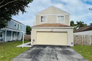 10137 SW 223rd Terrace, Cutler Bay, FL 33190 - Photo 11