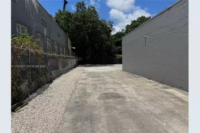 [Address not provided], Miami, FL 33142 - Photo 15