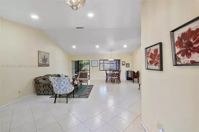 8201 NW 53rd St, Lauderhill, FL 33351 - Photo 5