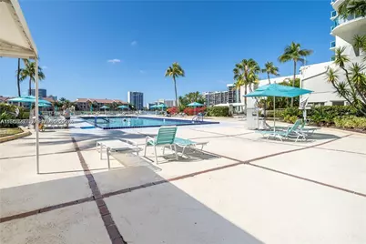 3800 S Ocean Dr #325, Hollywood, FL 33019 - Photo 27