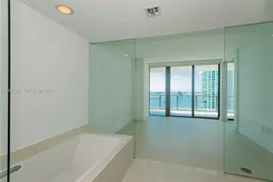 650 NE 32nd St, Miami, FL 33137 - Photo 9
