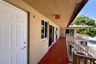 1595 NE 125th St, North Miami, FL 33161 - Photo 1