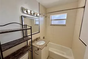 1595 NE 125th St, North Miami, FL 33161 - Photo 7