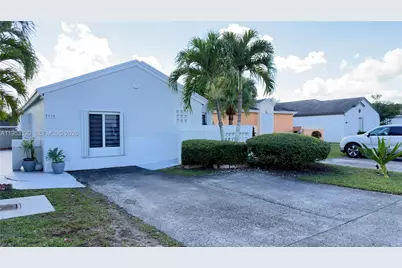7220 SW 149th Ct, Miami, FL 33193 - Photo 1