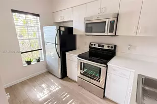 16727 Hemingway Dr, Weston, FL 33326 - Photo 3