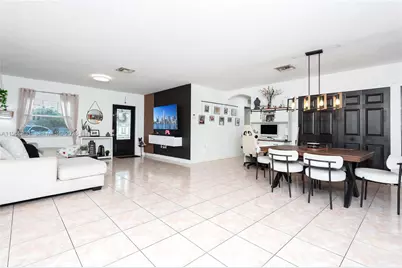 17505 SW 108th Ct, Miami, FL 33157 - Photo 3