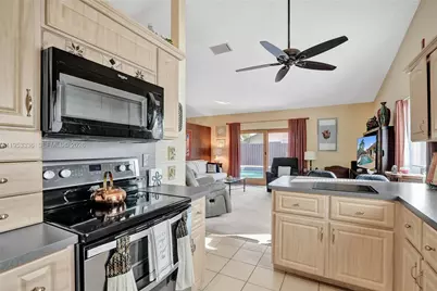 8080 NW 51st Ct, Lauderhill, FL 33351 - Photo 23