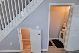 8306 Santa Monica Ave, Tamarac, FL 33321 - Photo 15