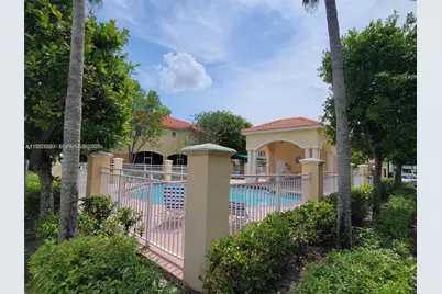 8306 Santa Monica Ave, Tamarac, FL 33321 - Photo 19