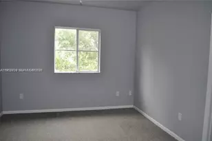 8306 Santa Monica Ave, Tamarac, FL 33321 - Photo 9