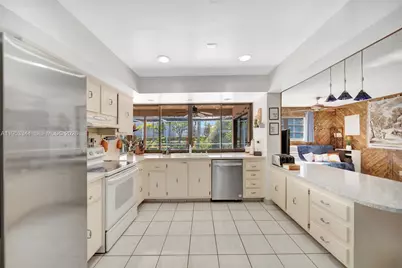 9220 SW 56th St, Cooper City, FL 33328 - Photo 9