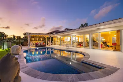 6830 Winged Foot Dr, Hialeah, FL 33015 - Photo 5