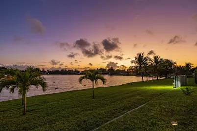 6830 Winged Foot Dr, Hialeah, FL 33015 - Photo 25