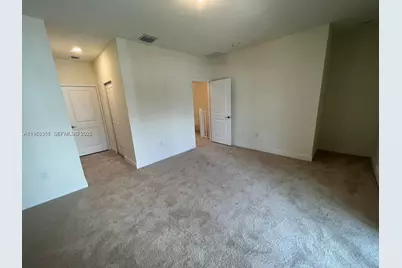 4622 NW 83rd Path #0, Doral, FL 33166 - Photo 7