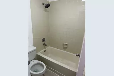 7155 NW 179th St #304, Hialeah, FL 33015 - Photo 9