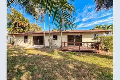 2660 Starwood Cir, West Palm Beach, FL 33406 - Photo 15