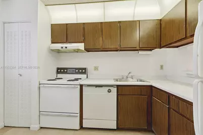 5300 NE 24th Ter #428C, Fort Lauderdale, FL 33308 - Photo 13