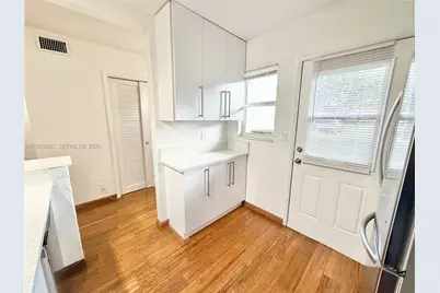 901 NE 14th Ave #104, Hallandale Beach, FL 33009 - Photo 5