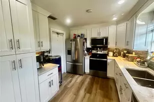 401 NW 83rd Way, Pembroke Pines, FL 33024 - Photo 1