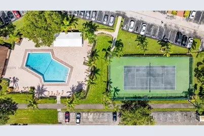 1200 SW 124th Ter #202-O, Pembroke Pines, FL 33027 - Photo 11