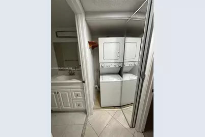 1200 SW 124th Ter #202-O, Pembroke Pines, FL 33027 - Photo 9