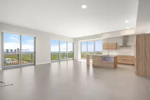 16385 Biscayne Blvd, North Miami Beach, FL 33160 - Photo 11