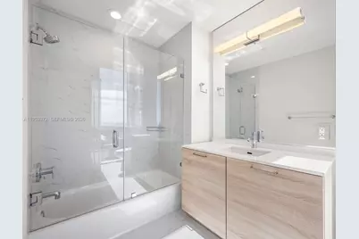 16385 Biscayne Blvd #PH8, North Miami Beach, FL 33160 - Photo 21