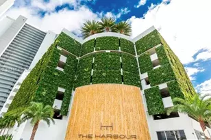 16385 Biscayne Blvd, North Miami Beach, FL 33160 - Photo 1