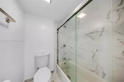 20515 E Country Club Dr #PH-42, Aventura, FL 33180 - Photo 13