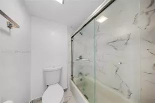 20515 E Country Club Dr, Aventura, FL 33180 - Photo 13