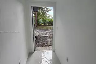 2488 SW 6th Ct, Fort Lauderdale, FL 33312 - Photo 21