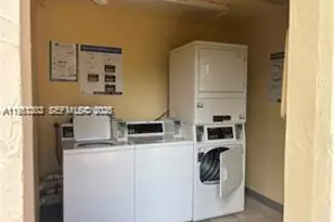 8500 SW 109th Ave, Miami, FL 33173 - Photo 13